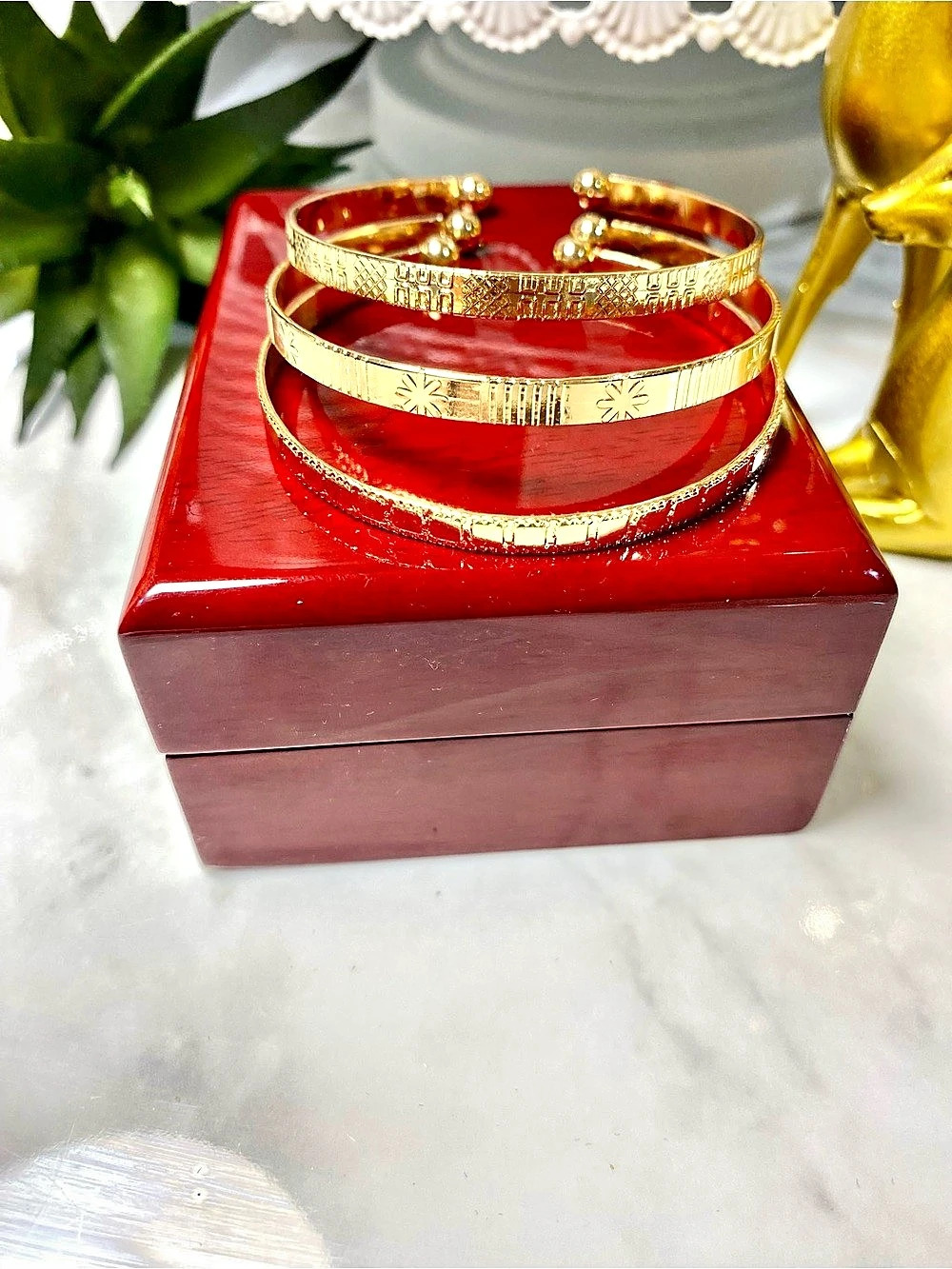 NWT 3 Piece Bangle Gold-Tone. Geometric Set